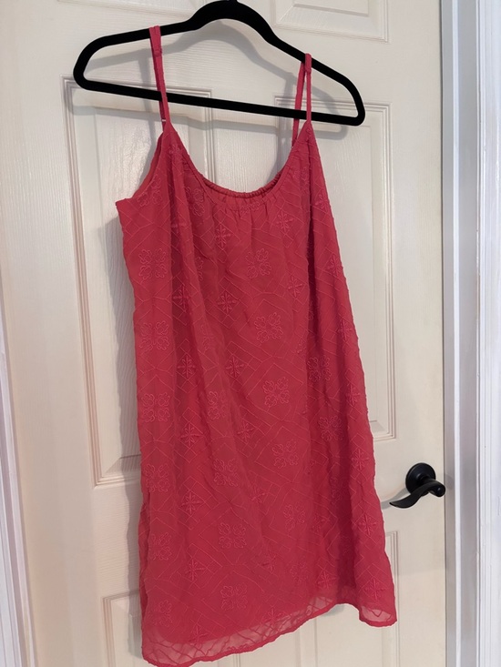 LC Lauren Conrad Dresses & Skirts - LC Lauren Conrad Coral Embroidered V-Neck Dress